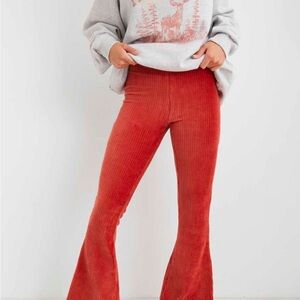 UO corduroy flare leggengs size smalll